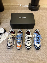 Logo Sneakers