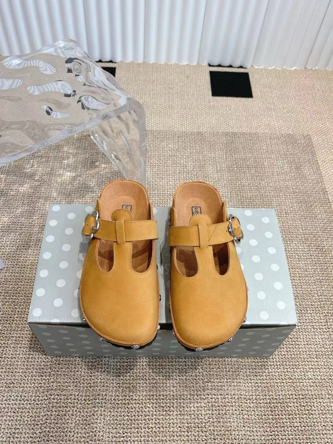 Paris Chunky Suede Clogs