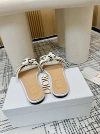 J'Adior Slides