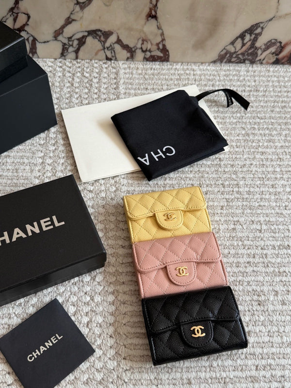 Classic Flap Cardholder