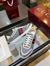 Stretch Low Top Trainers