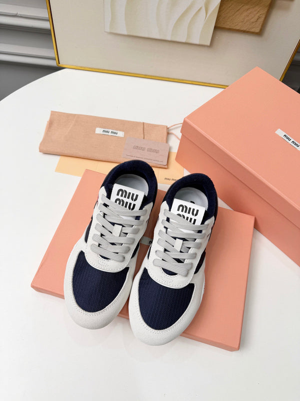 Gymnasium Sneakers
