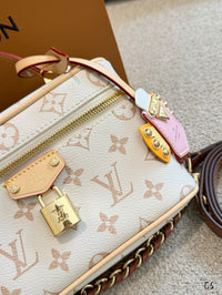 Vanity Chain Pouch