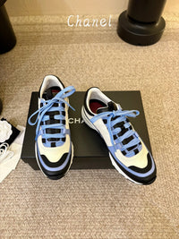 Logo Sneakers
