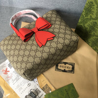 Supreme Tote