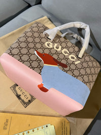 Supreme Tote
