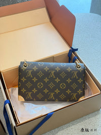 Trunkie East West Bag