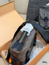 Trail Messenger Bag