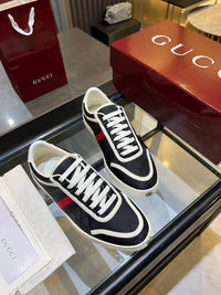 Stretch Low Top Trainers