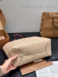 City Tote Bag