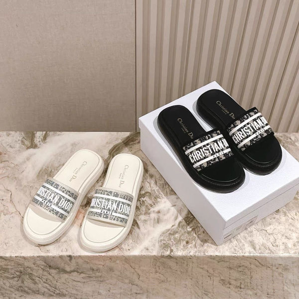 Dway Oblique Embroidered Slide