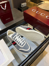 Stretch Low Top Trainers