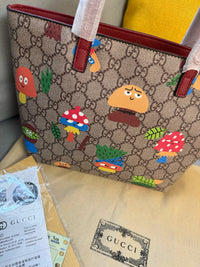 Supreme Tote