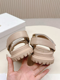 Dioract Sandals