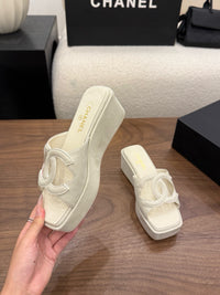 26S Platform Sandals