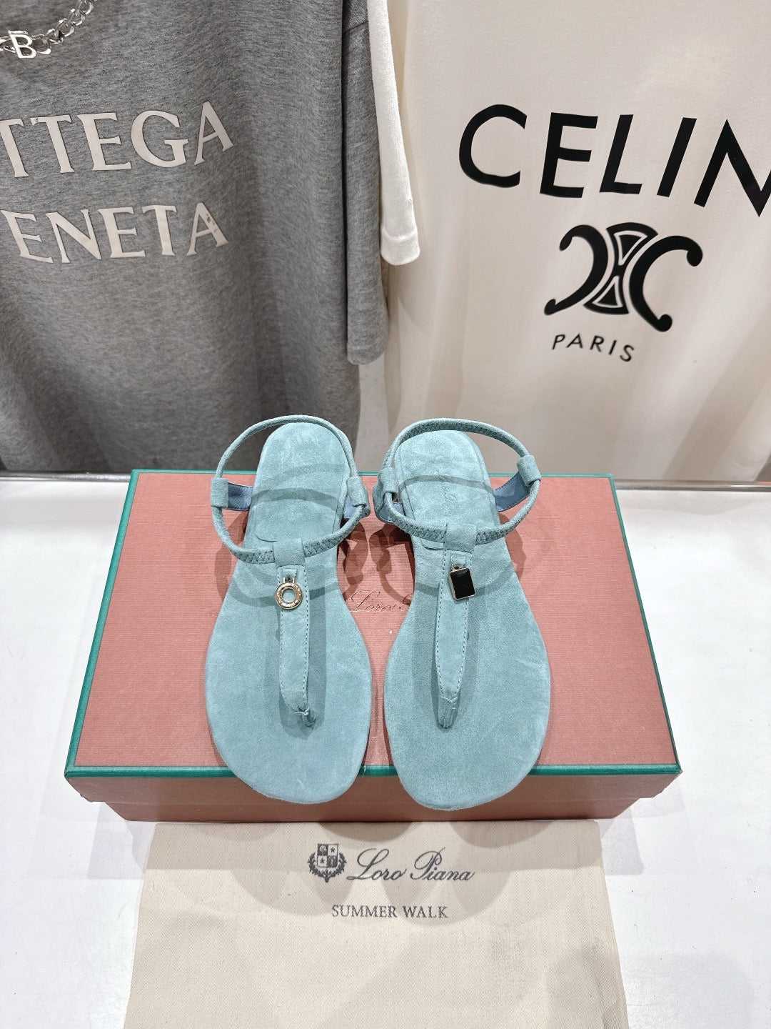 Mindil Suede Sandals