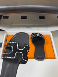 Oasis Sandal