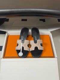 Oasis Sandals