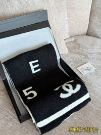 Logo Scarf