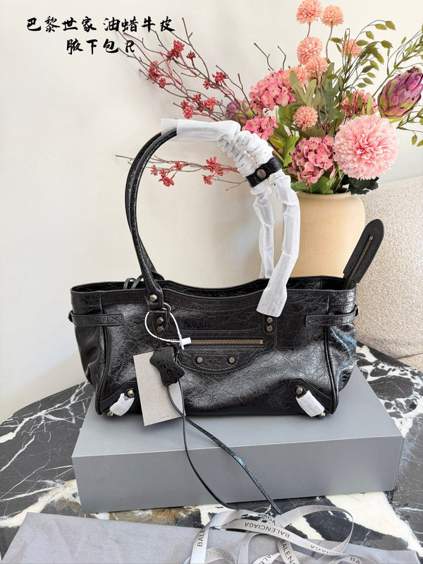Le City Shoulder Bag