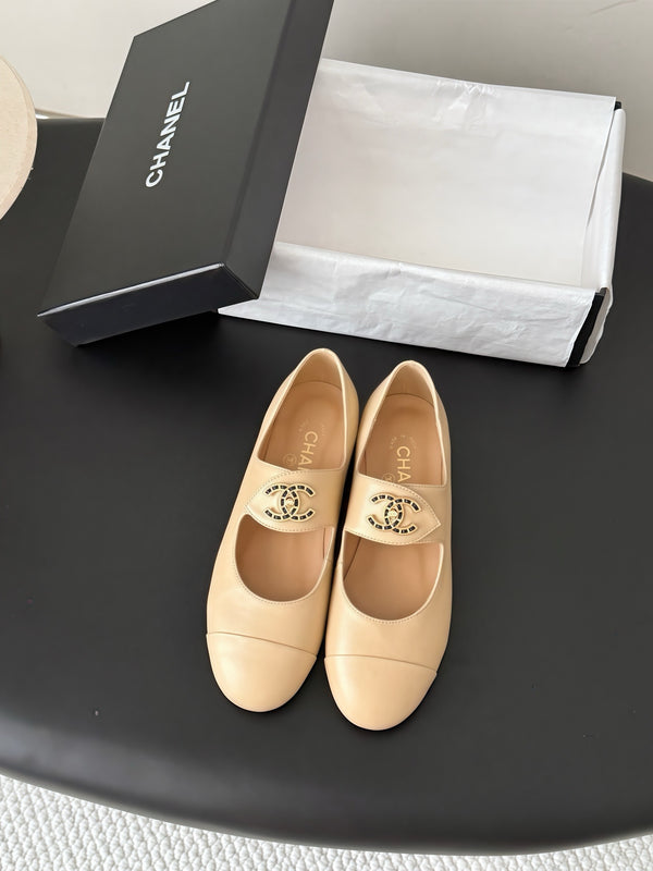 26B Mary Jane Ballet Flats