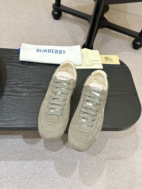 Knight Runner Sneakers