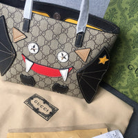 Supreme Tote