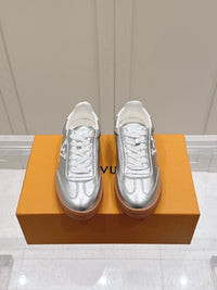 Frontrow Sneakers