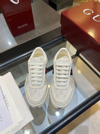 Stretch Low Top Trainers