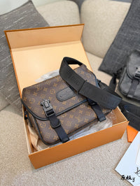 Trail Messenger Bag