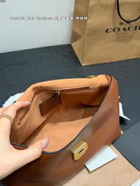 Chelsea Shoulder Bag 30