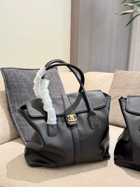 Turnlock Flap Tote