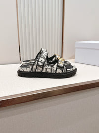 Dioract Sandals