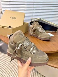 Lowmel Sneakers