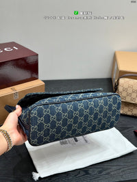 Madison Medium Shoulder Bag