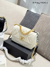 19 Handbag Lambskin