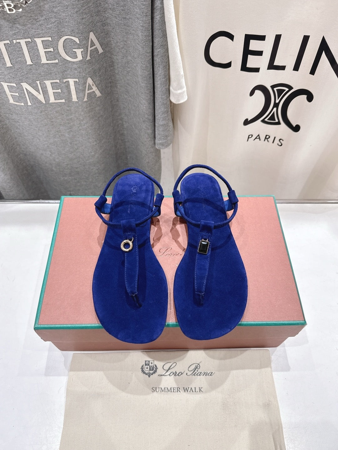 Mindil Suede Sandals