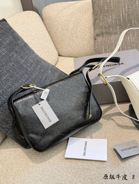 Clicca Shoulder Bag