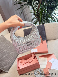 Wander Hobo Bag