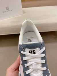 G Move Sneakers