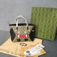 Supreme Tote