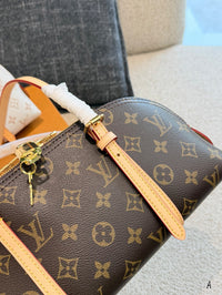 Squire East West Bag