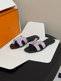 Oasis Sandal