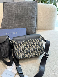 Heritage Messenger Bag