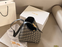 Médaillon Bucket Bag