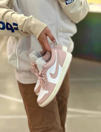 Jordan 1 Low Pink