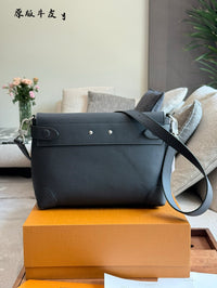 Steamer Crossbody