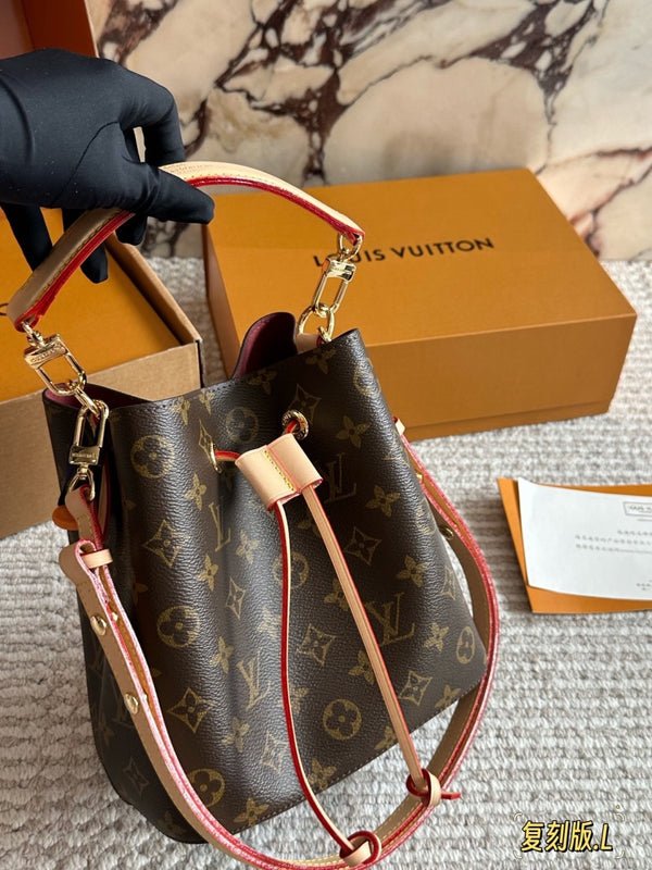 BB Bucket Bag