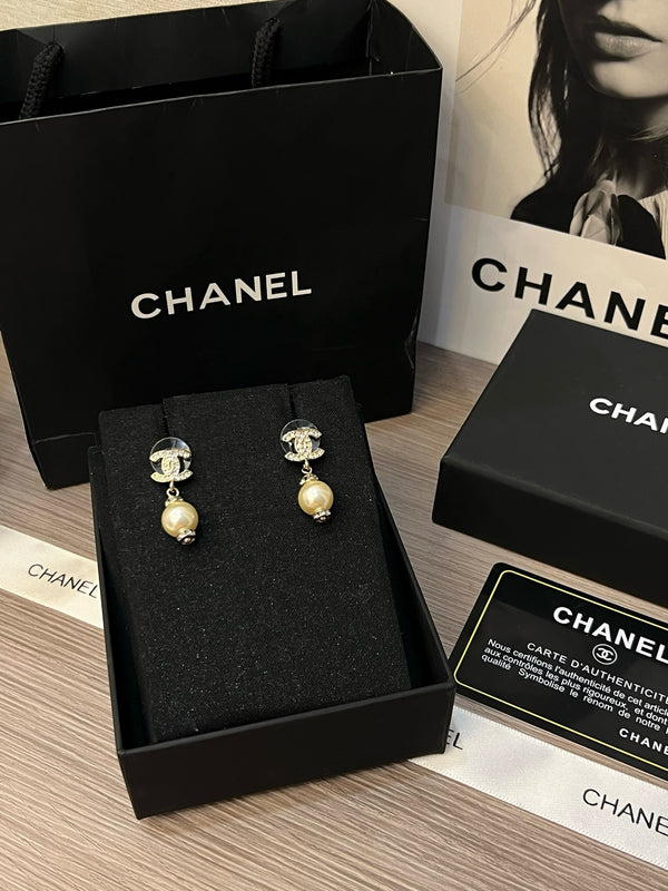 Logo Pearl Earrings
