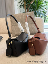 Medium Leather Shoulder Bag